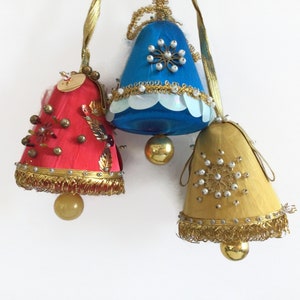 Vintage Beaded Ornaments, 1970s Handmade Ornaments, Victorian Ornaments, Vintage Sequin Beaded Bell Ornaments, Pearl Ornaments, Set of 3
