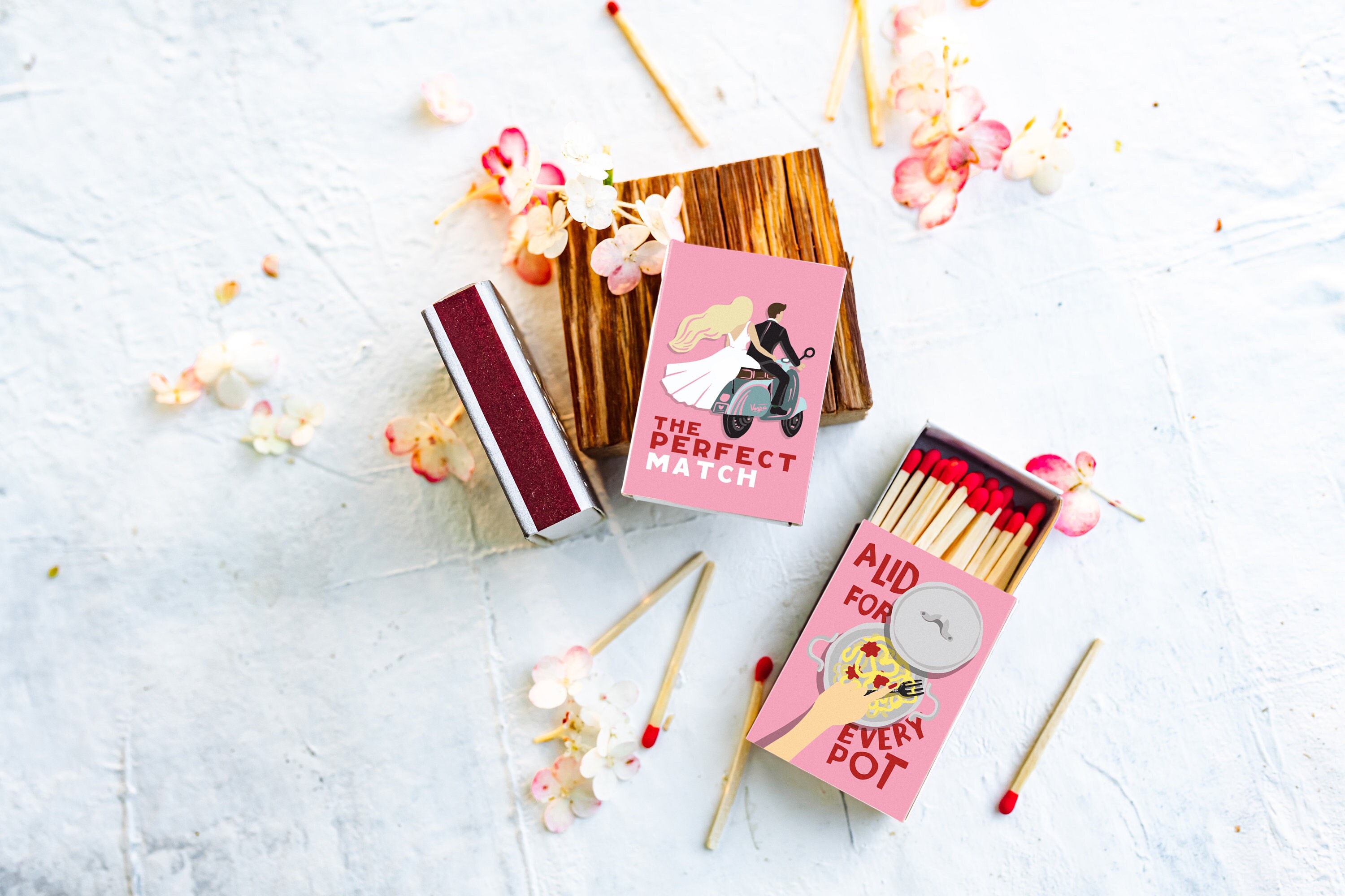 Personalized custom matches / wedding souvenirs / matchbox / matchbox print / custom matchbook / custom party favors / wedding matchbook.