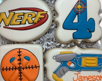 Galletas de pistola Nerf, galletas de cumpleaños con temática de