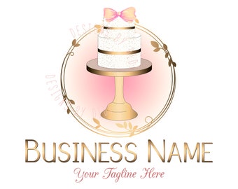 Puede incluir: Un logotipo con un pastel de dos pisos con un lazo rosa, sobre un soporte dorado para pasteles. El pastel está decorado con detalles dorados y se encuentra dentro de un marco floral dorado. Las palabras "Business Name" y "Your Tagline Here" se muestran debajo.