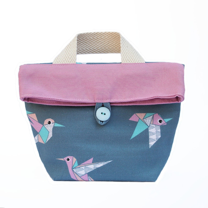 Snack bag with handle for kids