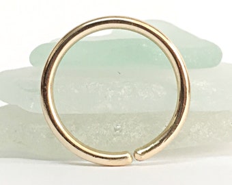 18g Lip Ring Hoop, Lip Piercing Jewelry Rose Gold Lip Ring, Tiny Lip Ring, Lip Piercing Ring, Lip Hoop Earring, Lip Jewelry Piercing Hoop