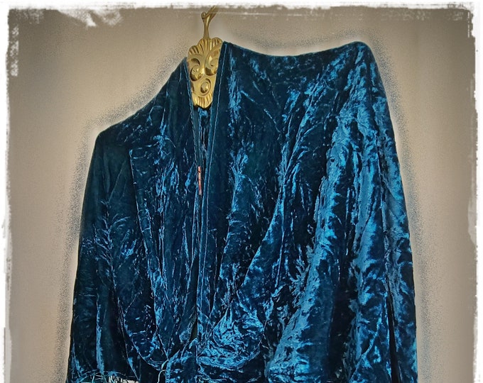 BOLD TEAL CRUSHED Velvet Shawl - Fringed Gypsy Style Stevie Nicks Cape, Hippie-Chic Festival Boho Party Cloak [SH2363]