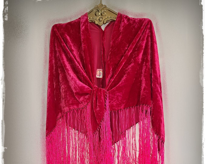 FABULOUS CRUSHED VELVET Shawl -Wavy Fringed Gypsy Style 'Janis Joplin' Cape, Hippie-Chic Hot Pink Festival Boho Party Concert Cloak [SH2386]