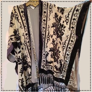 LOVELY BURNOUT VELVET Kimono Ruana - Black & Ivory Bohemian Fringed Robe, Long Hippie-Chic Haori, Gypsy Festival Jacket [K26107]