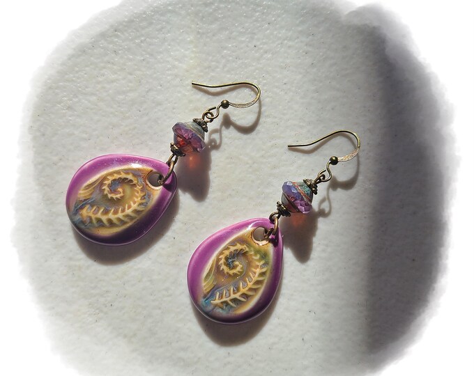 TOPANGA CANYON COLLECTION "c.1969" - Trippy Hippie-Chic Dangle Porcelain Earrings, Bohemian Ceramic EarArt [TCC57]
