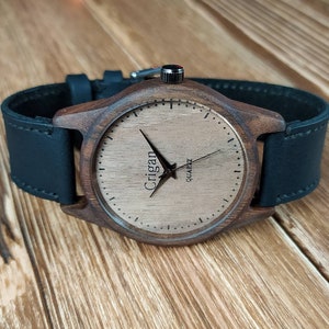 Montre en bois Montres pour hommes Montre en bois gravee Montres bracelets Montres a bracelet Montre a bois Bijoux en bois Accessoires bois