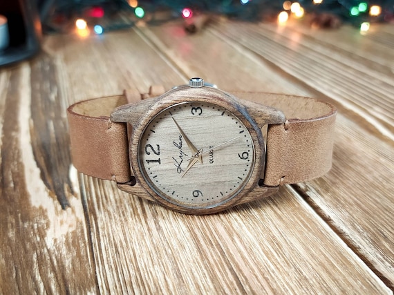 Houten horloge graveren Houten horloge Houten horloge dames Houten horloge met leren band Dames polshorloges Horloge hout Polshorloge Etsy Nederland