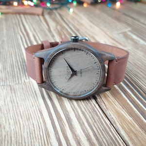 Reloj de madera / Nogal / Reloj de pulsera para hombre / 40 mm 1 5/8 / GRABADO GRATIS / Relojes personalizados / Regalo para hombre / Relojes de madera hechos a mano imagen 3