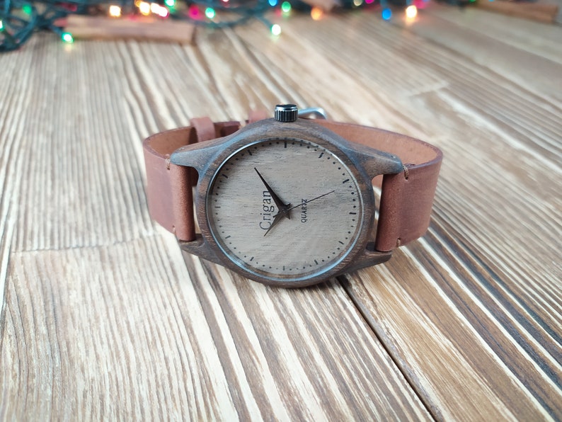 Reloj de madera / Nogal / Reloj de pulsera para hombre / 40 mm 1 5/8 / GRABADO GRATIS / Relojes personalizados / Regalo para hombre / Relojes de madera hechos a mano imagen 3