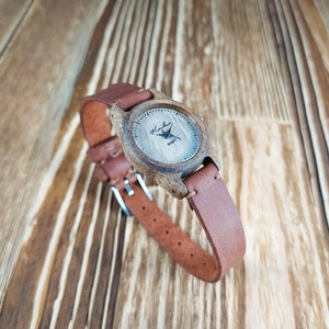 Reloj de madera Reloj de pulsera Reloj de madera mujer Relojes de pulsera Reloj madera Reloj Hecho a mano Reloj grabado Reloj personalizado imagen 5