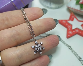 Snowflake pendant, Christmas pendant with zirconia, snowflake necklace with zirconia, silver pendant, Christmas gift