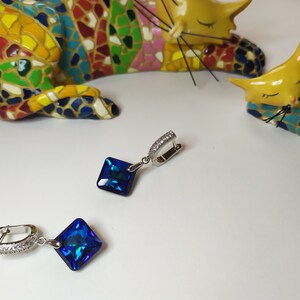 Blue swarovski earrings, blue glass earrings, swarovski cristals earrings, blue classic earrings, dangle earrings, gift for woman