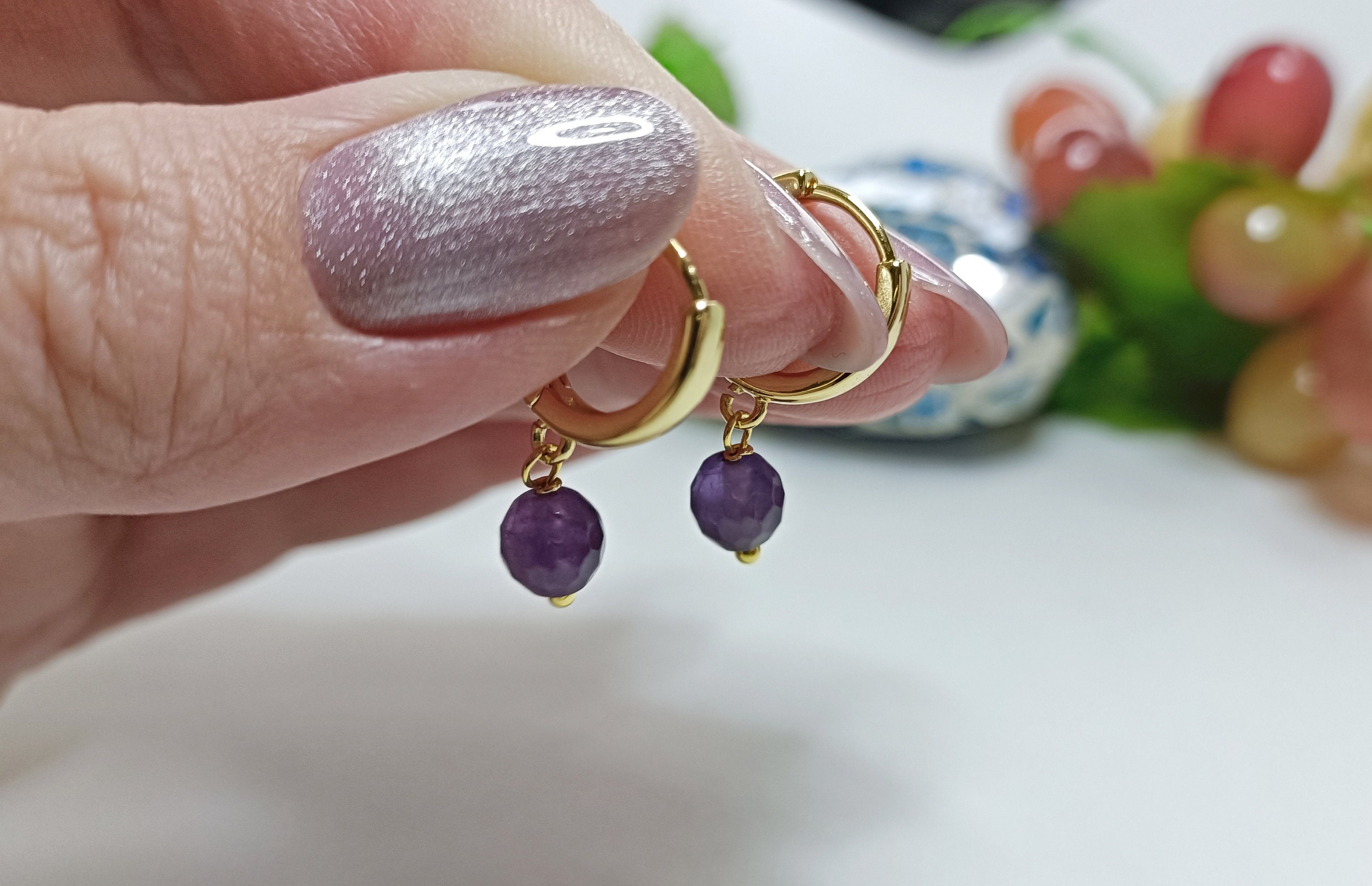 Boucles D'Oreilles Créoles - Or Plaqué Avec Améthyste Pendante - Neuf Avec Étiquettes - Bijou Fantaisie Élégant