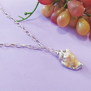 Shell pendant silver necklace, beige shell pendant long chain, white beach boho necklace, beach shell jewelry, gift for woman, jewelry set