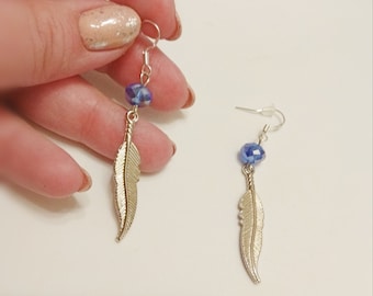 Blue earrings with feathers, feather earrings, dangle earrings, blue cristal earrings, simple earrings, destiny jewelry, teen earrings