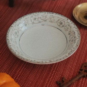 Noritake China in Oxford Pattern Dessert / Fruit Bowl