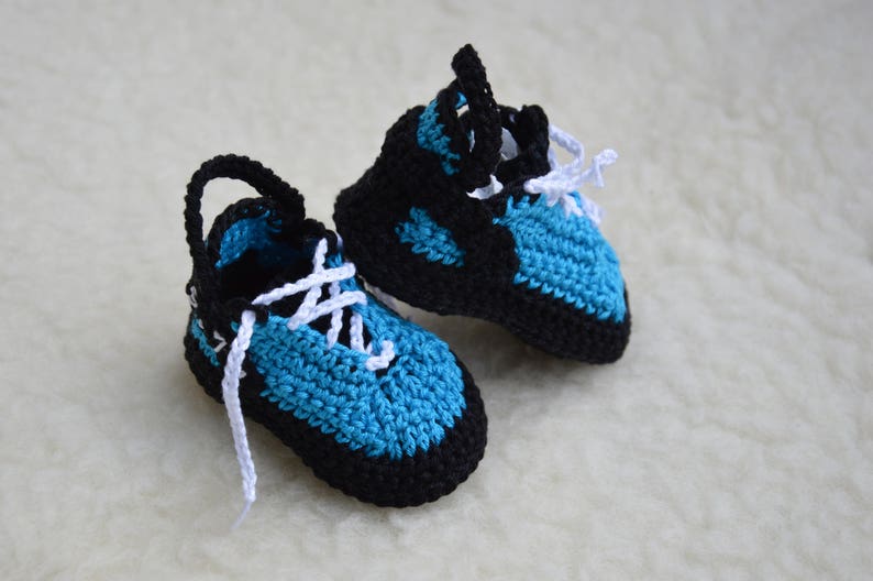 crochet shoes baby image 3