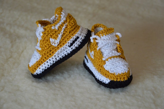 crochet nike shoes