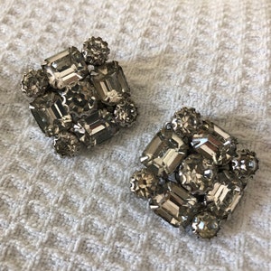 Beautiful Sparkling Vintage Rhinestone Earrings