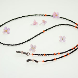 chaîne de verres noirs avec orange, chaîne de support de lunettes, cordon de lunettes, laisse perlée de lunettes, lunettes de lanière, chaîne de verres d’accessoire