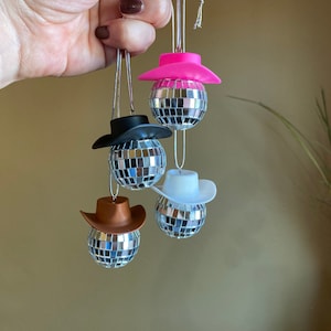 Mini chapeau de cowboy, boule disco, boule à facettes occidentale, rétroviseur, accessoire d'ornement de voiture
