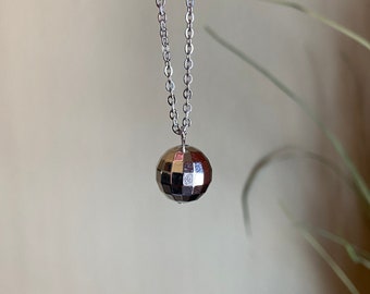 Shining Mirrorball Necklace // Silver Chain // Sparkly Disco Ball
