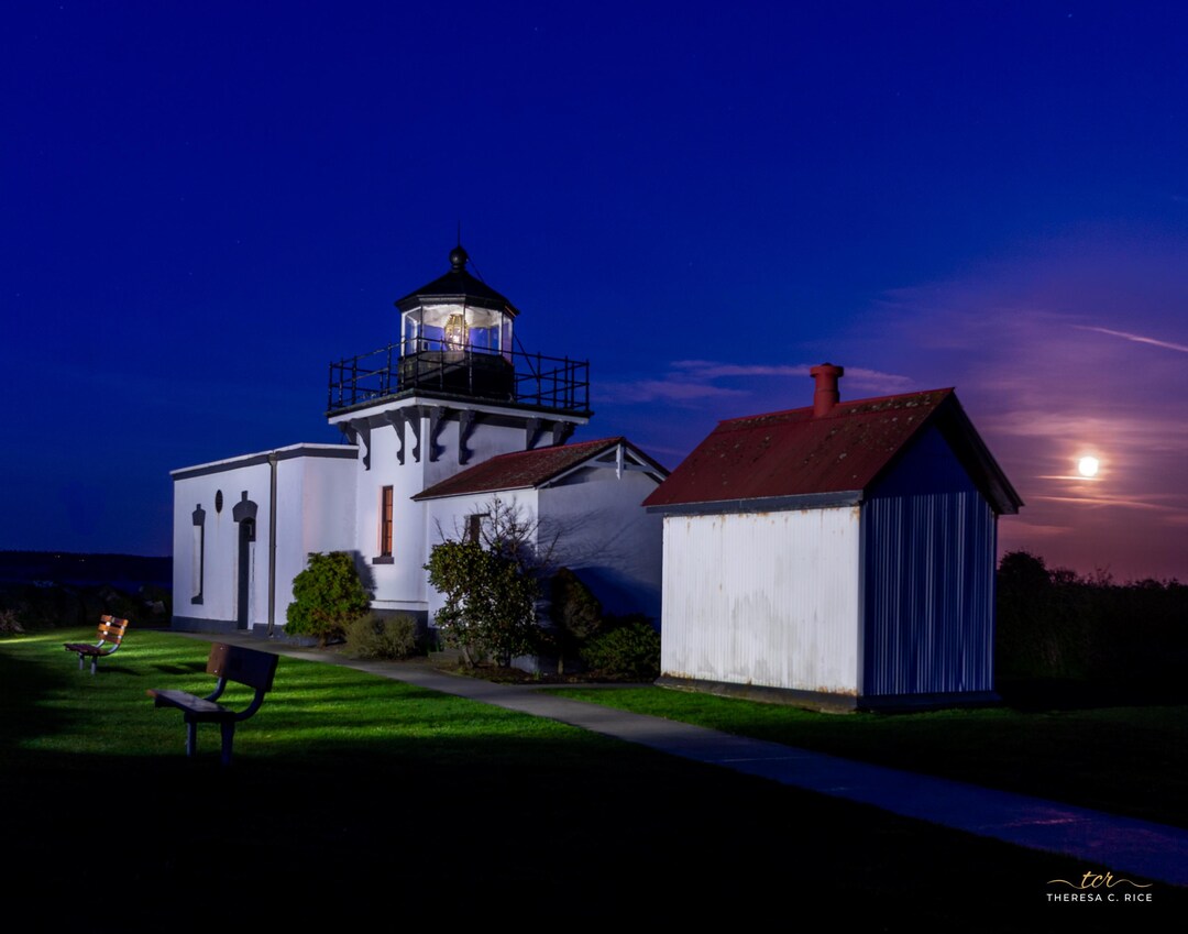 Point-no-point Lighthouse at Night With Full Moon Serene Beauty of the ...