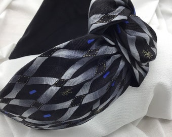 UNIQUE PIECE: Silk headband, Tie pattern, Elegant women's headband with central knot, Handmade headband, black background