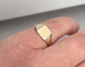 New listing! Vintage 1970s 9ct Yellow Gold Square Signet Ring - Size L - 5 3/4 - Hand Engraving Service Available