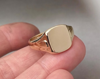 New listing! Vintage 9ct Yellow Gold Large Cushion Signet Ring - Size W - 11 - Hand Engraving Service Available