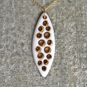 Marquise Diatom Pendant in Porcelain and Gold