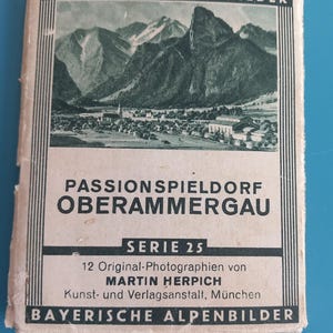 Cartoline d'epoca da Oberammergau. Un set di 12 cartoline in bianco e nero probabilmente risalenti agli anni '50. Ognuna misura 9x7 cm.