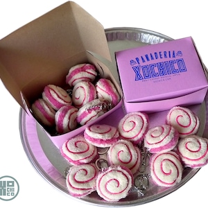 Pan Dulce &quot;Nino Envuelto&quot; (Jelly Roll) Plush Key Chain