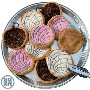 Cute Pan Dulce "Concha" coin purse. Updated design!