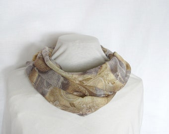 Loop scarf made of pure silk