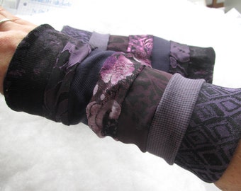 pulse warmers gauntlet gloves fingerless gloves purple violet