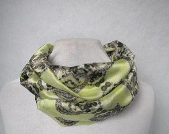 Loop scarf made of cotton with silk