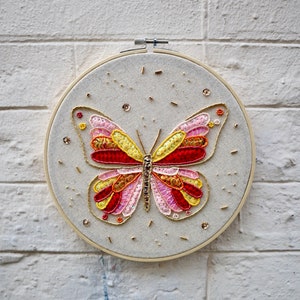 Frame embroidered with a butterfly in Miyuki pearls and sequins image 9