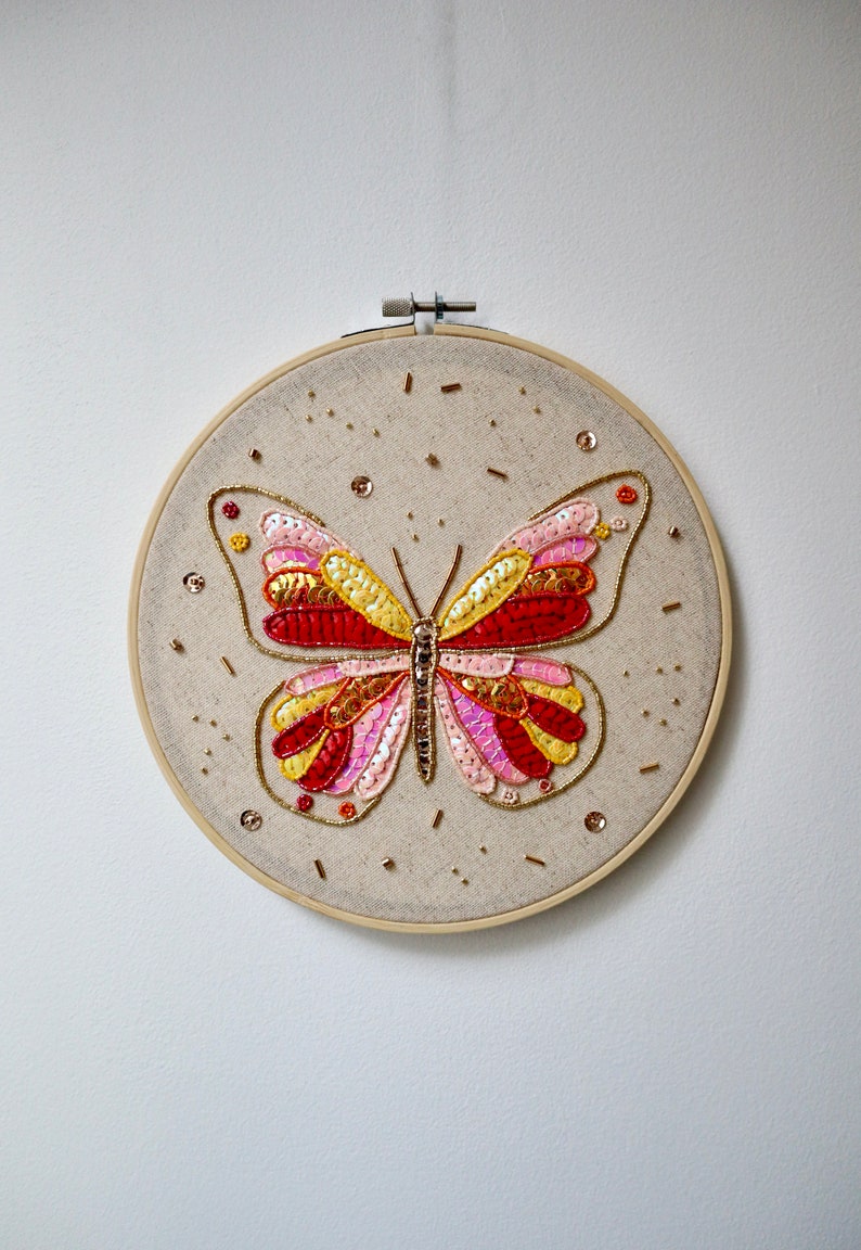 Frame embroidered with a butterfly in Miyuki pearls and sequins image 10