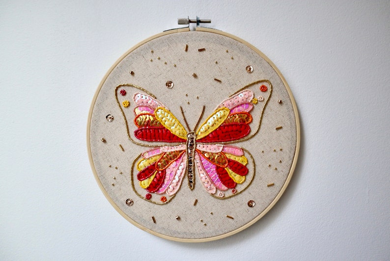 Frame embroidered with a butterfly in Miyuki pearls and sequins image 6