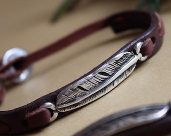 Läder- och fjäderarmband i silverplätering - Armband för män och kvinnor