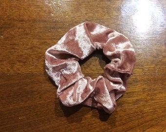 Scrunchie - Millenial Pink Velvet