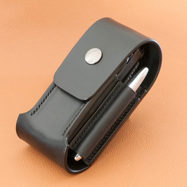 Hand-made leather sheath for Leatherman Surge multitool with accessory compartments - Made in France