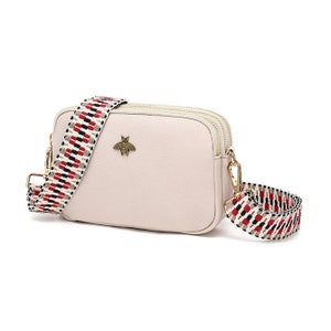 Frauen beige Farbe Vegan Pu-Leder 3 Fach Crossbody Bienentasche Kamera Multi Strap Handtasche