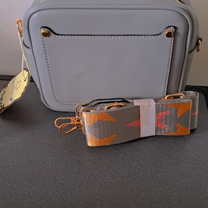 Sac à bandoulière gris végétalien à la mode pour femmes petit sac à main pour appareil photo à large sangle