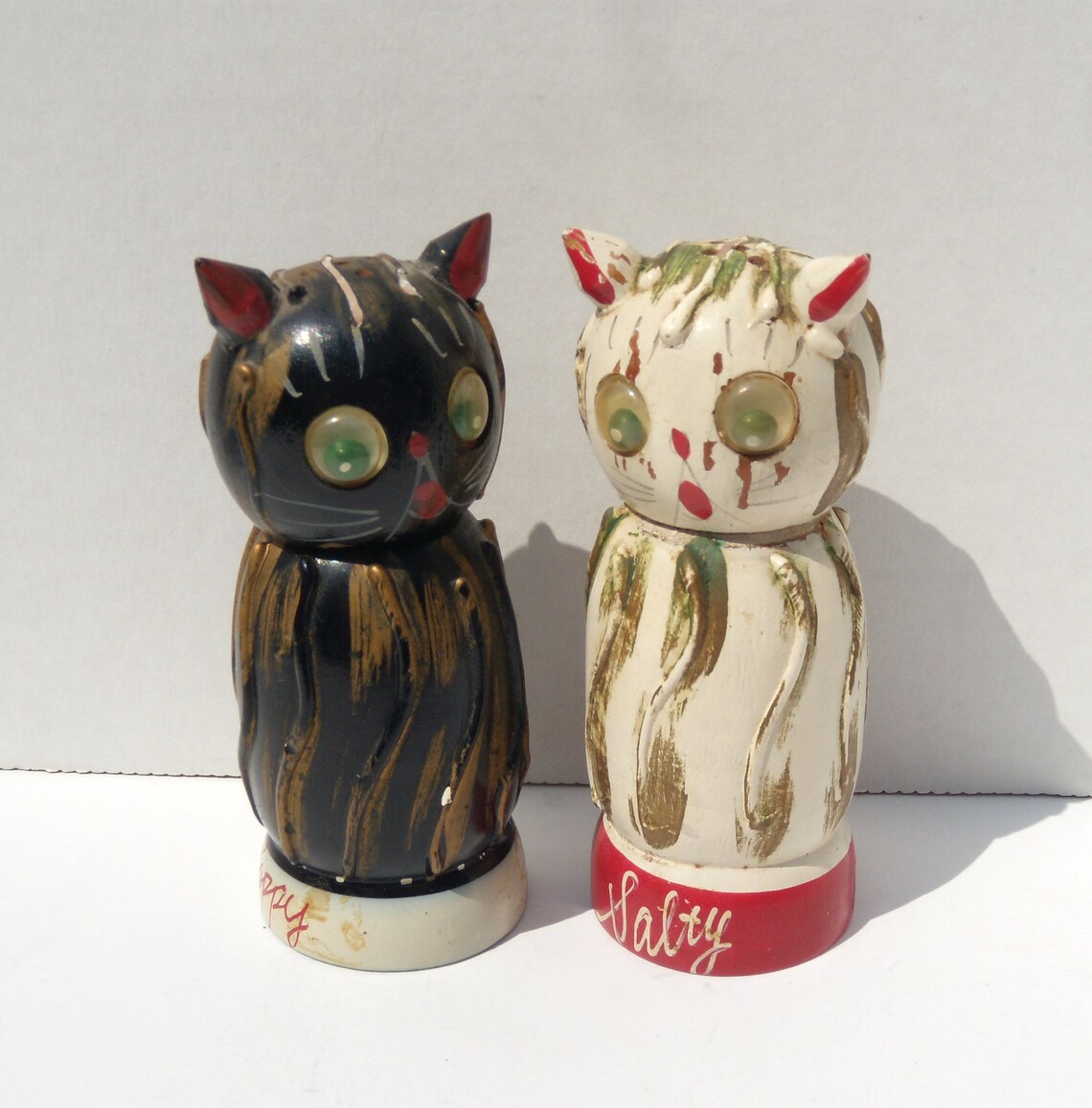 Wooden Cat Salt and Pepper Shakers Kitschy Cat Salt and Etsy