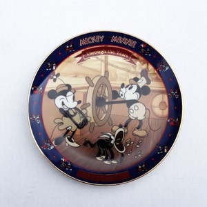 Mickey and Minnie Through the Years Steamboat Willie Plate, Bradford Exchange Mickey and Minnie Through the Years, Mickey Mouse Plate