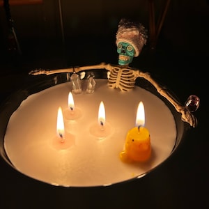Spooky Bathing Skeleton Candle: Gothic Home Decor with Crystals