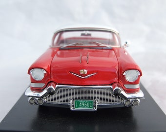 Cadillac Series 62 Hardtop Coupe 1957 rot weiß Modellauto 1:43 Neo Scale Models Cadillac Series 62 Hardtop Coupe 1957 rot weiß Modellauto 1:43 Neo Scale Models